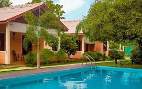 Tringa Villas Yala